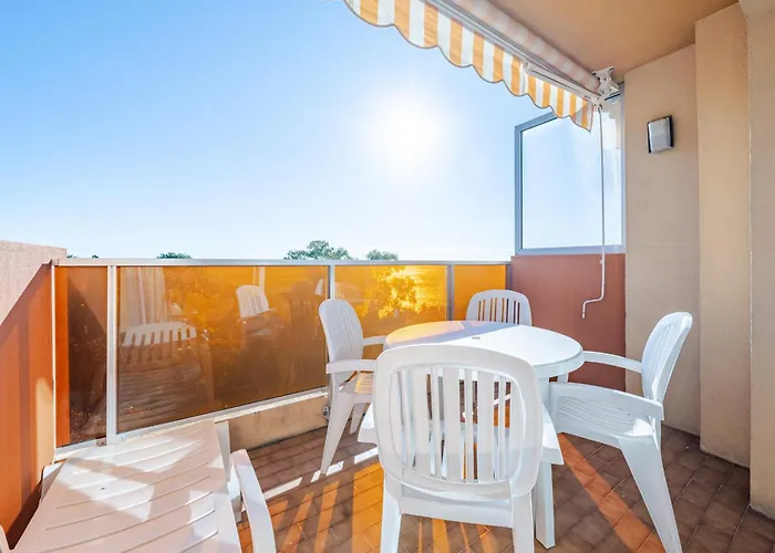 Studio confortable vue mer avec Wi-Fi, idéal pour 4 personnes - FR-1-827-62